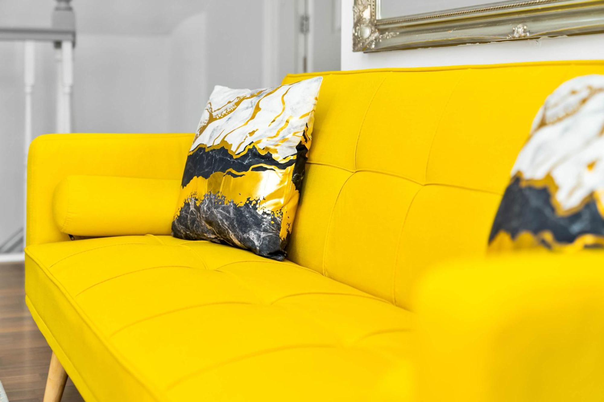 Stylish Apartment - Parking - Outdoor Terrace - Wolverhampton - Netlix - Wifi - 9Bpc Buitenkant foto