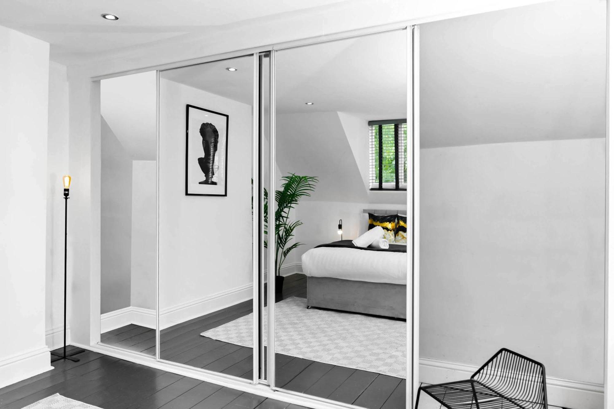 Stylish Apartment - Parking - Outdoor Terrace - Wolverhampton - Netlix - Wifi - 9Bpc Buitenkant foto