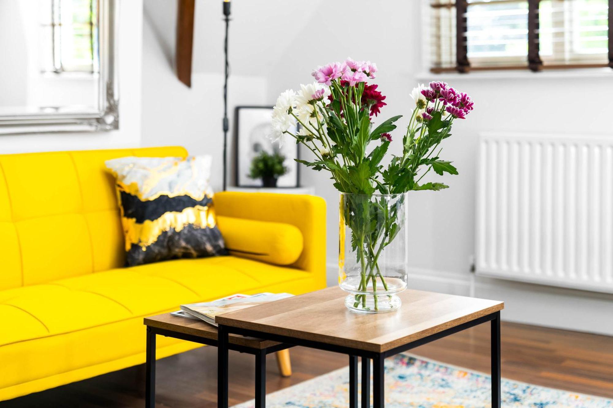 Stylish Apartment - Parking - Outdoor Terrace - Wolverhampton - Netlix - Wifi - 9Bpc Buitenkant foto