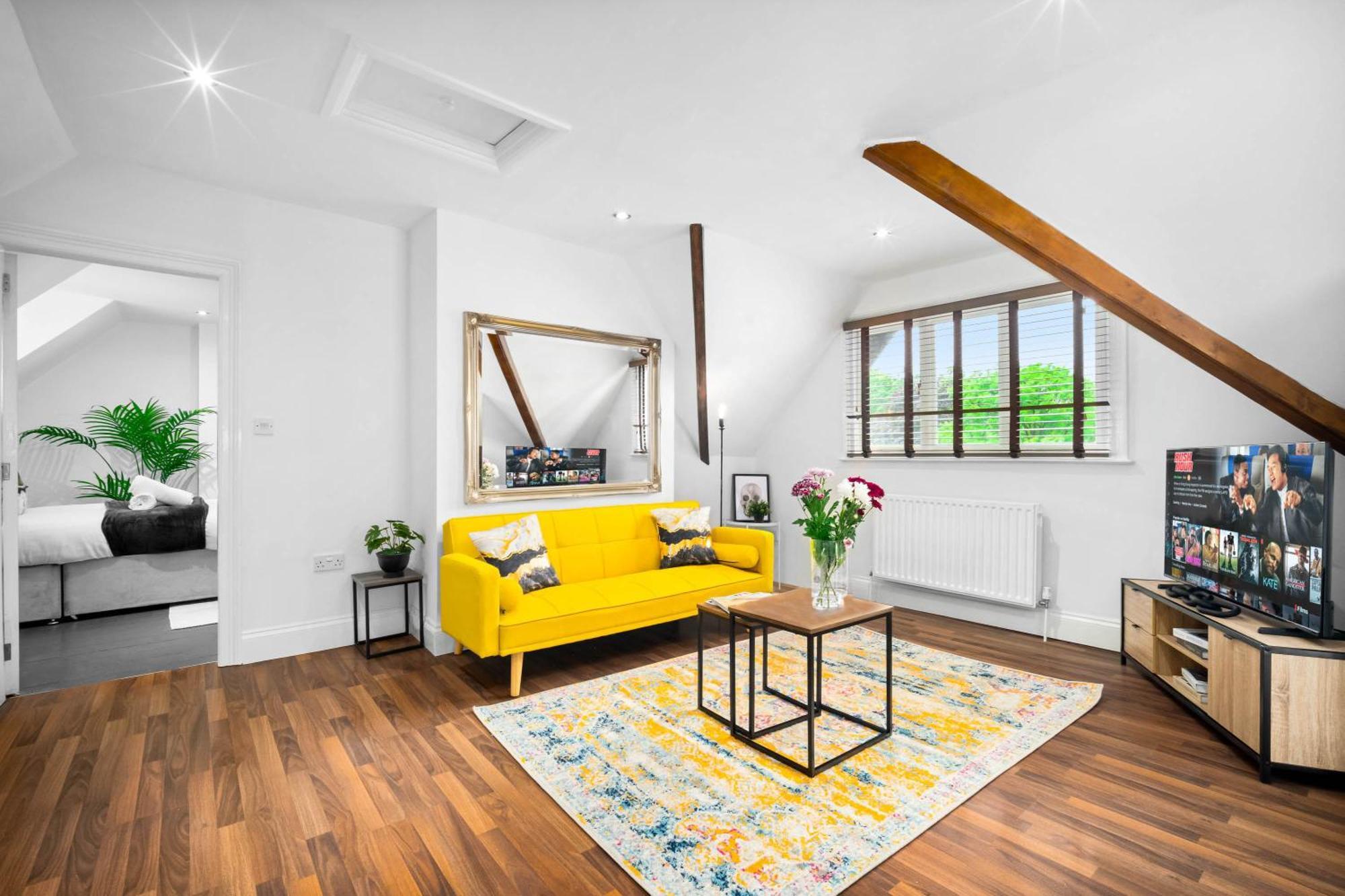Stylish Apartment - Parking - Outdoor Terrace - Wolverhampton - Netlix - Wifi - 9Bpc Buitenkant foto